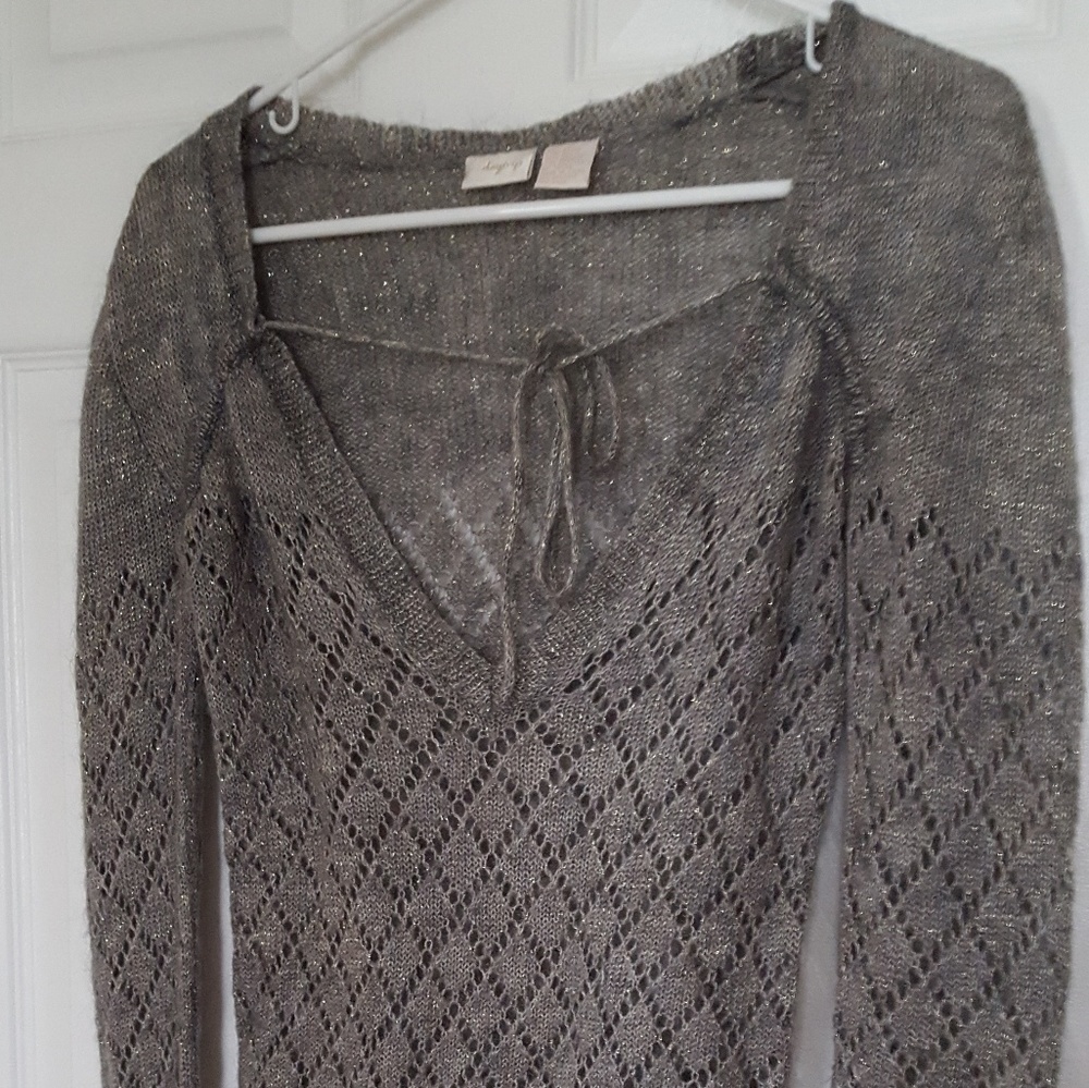 Soft gray sweater w/gold sparkles, ruffle sleeves